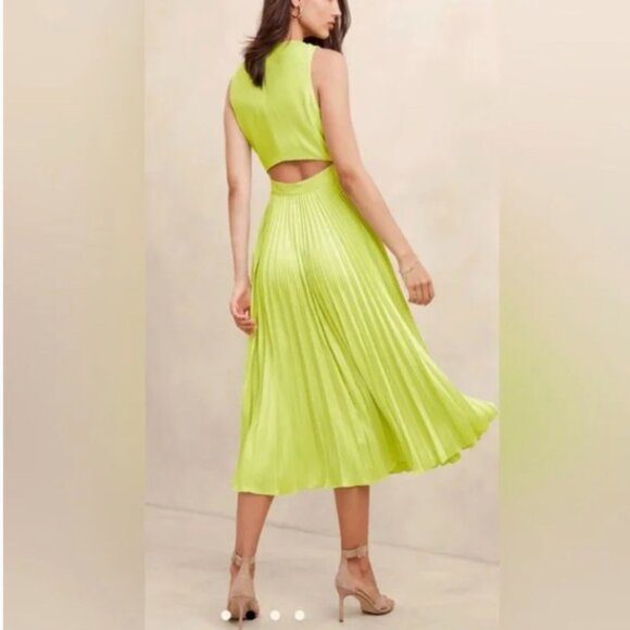 Banana Republic Silky Cutout Back Midi Dress Chartreuse Pleated Size 6 NWT - Picture 2 of 15